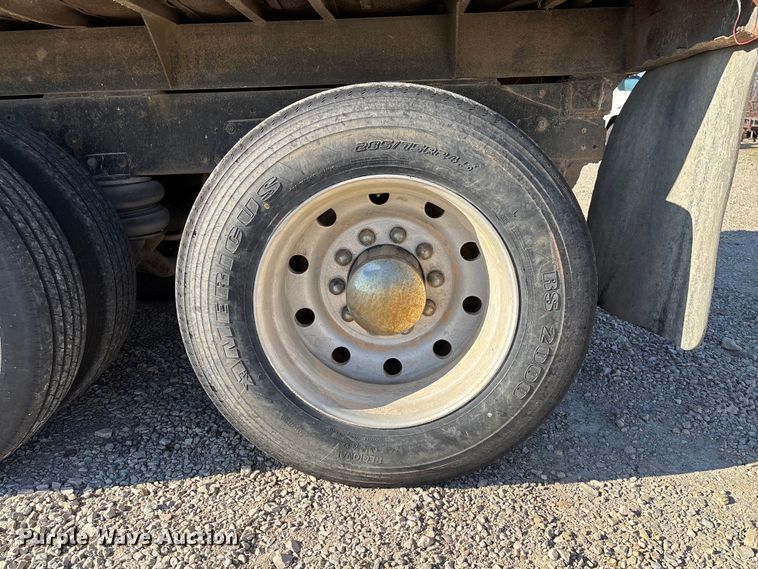 image for item EV3470 1990 Freightliner USF-1E dump truck