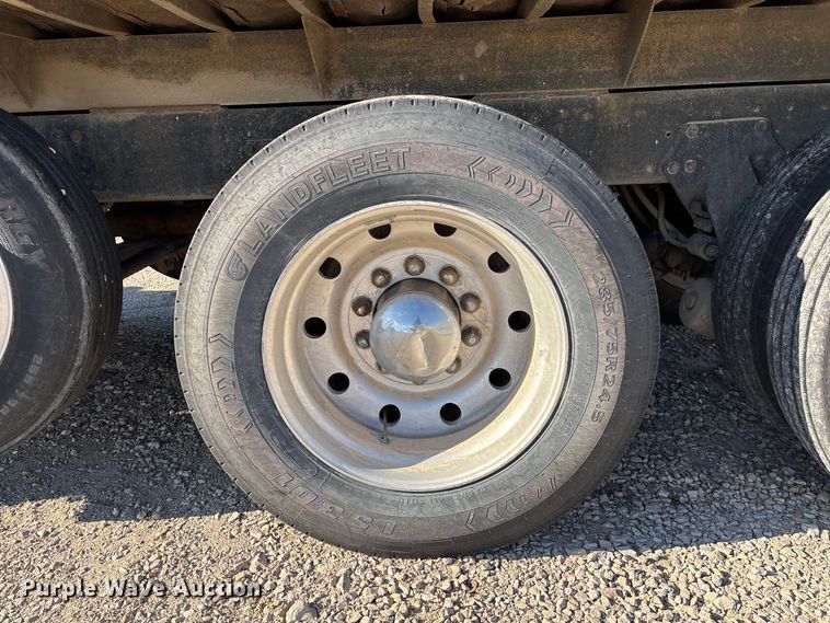 image for item EV3470 1990 Freightliner USF-1E dump truck