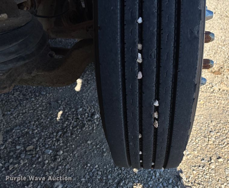 image for item EV3470 1990 Freightliner USF-1E dump truck