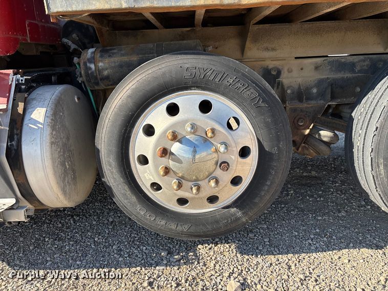 image for item EV3470 1990 Freightliner USF-1E dump truck