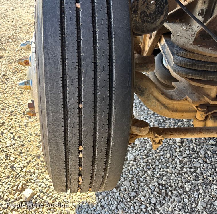 image for item EV3470 1990 Freightliner USF-1E dump truck