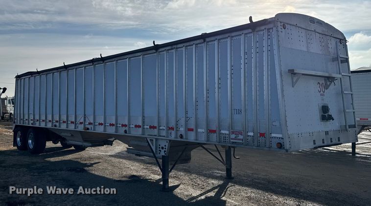 image for item FB0487 2013 Cornhusker grain trailer