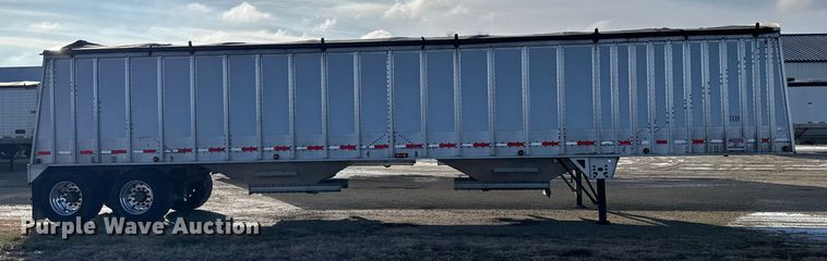 image for item FB0487 2013 Cornhusker grain trailer