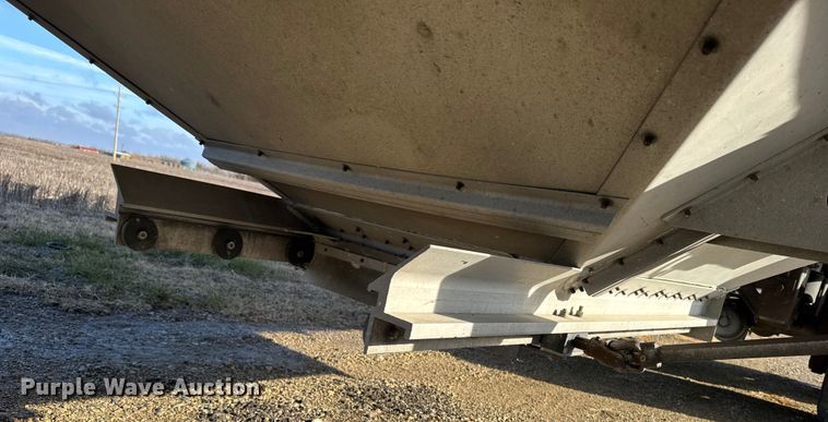image for item FB0487 2013 Cornhusker grain trailer