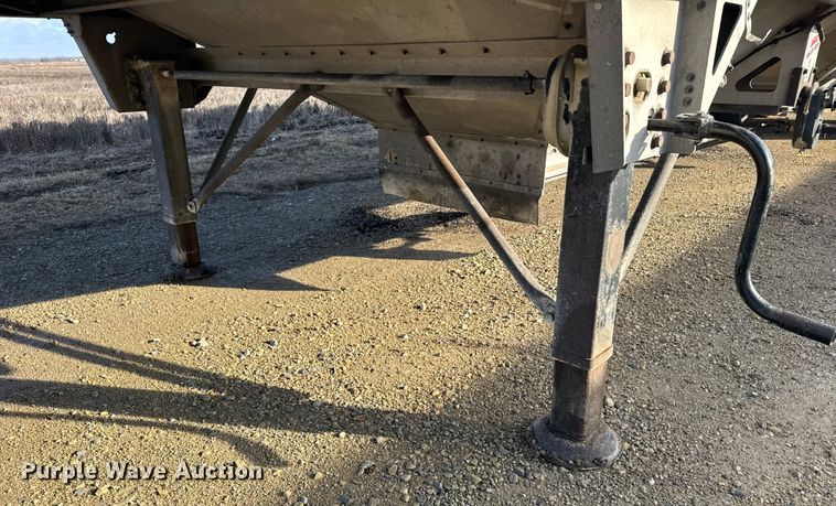 image for item FB0487 2013 Cornhusker grain trailer