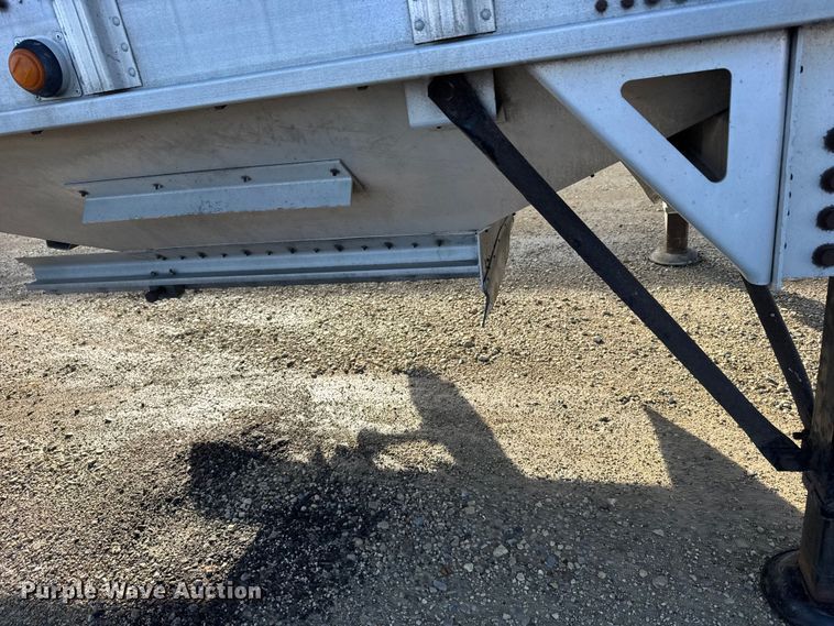 image for item FB0487 2013 Cornhusker grain trailer