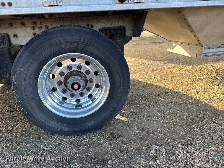 image for item FB0487 2013 Cornhusker grain trailer