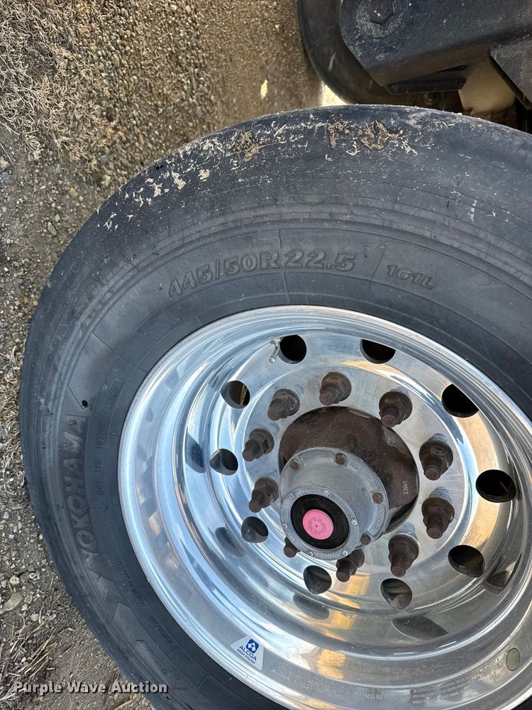 image for item FB0487 2013 Cornhusker grain trailer