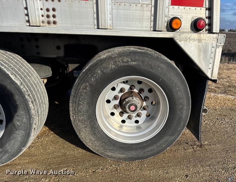 image for item FB0487 2013 Cornhusker grain trailer