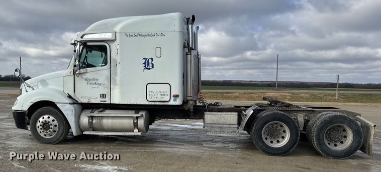 image for item FB0490 2004 Freightliner Columbia semi truck