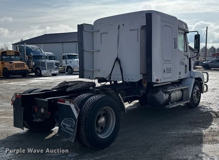 image for item FB0491 1999 Freightliner Century Class semi truck