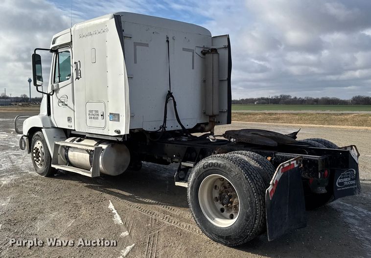 image for item FB0491 1999 Freightliner Century Class semi truck