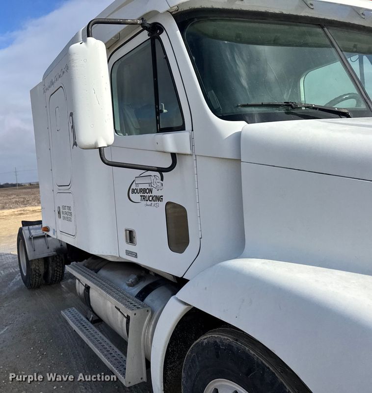 image for item FB0491 1999 Freightliner Century Class semi truck