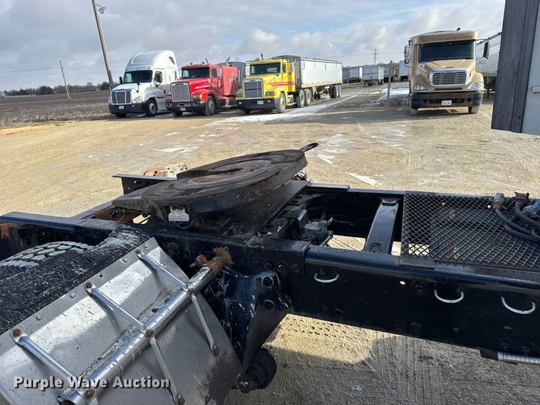 image for item FB0491 1999 Freightliner Century Class semi truck