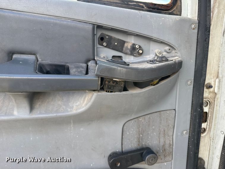 image for item FB0491 1999 Freightliner Century Class semi truck