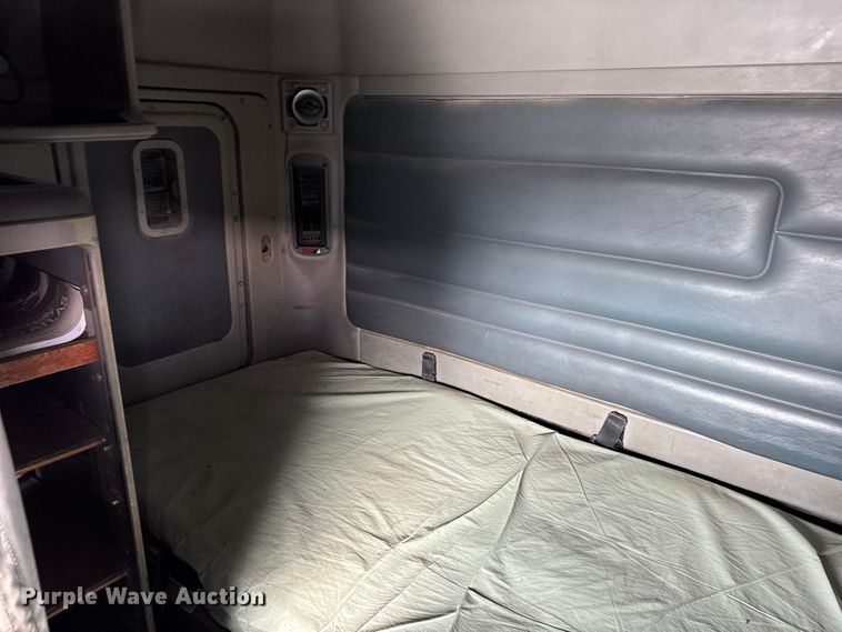 image for item FB0491 1999 Freightliner Century Class semi truck