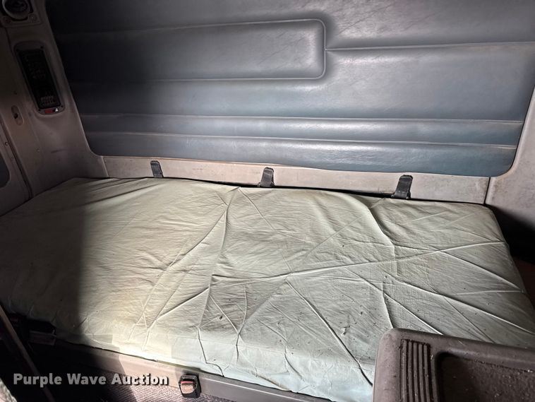 image for item FB0491 1999 Freightliner Century Class semi truck