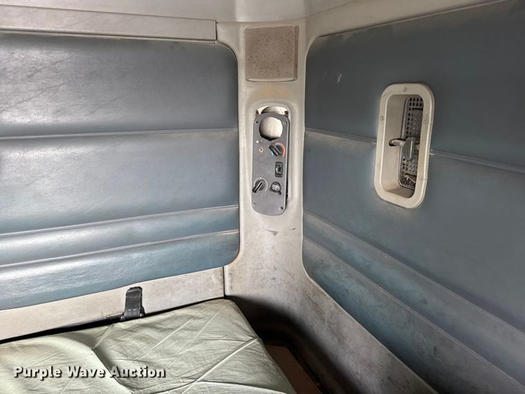 image for item FB0491 1999 Freightliner Century Class semi truck