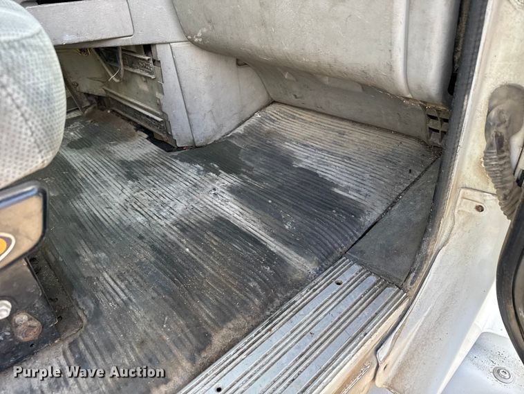 image for item FB0491 1999 Freightliner Century Class semi truck