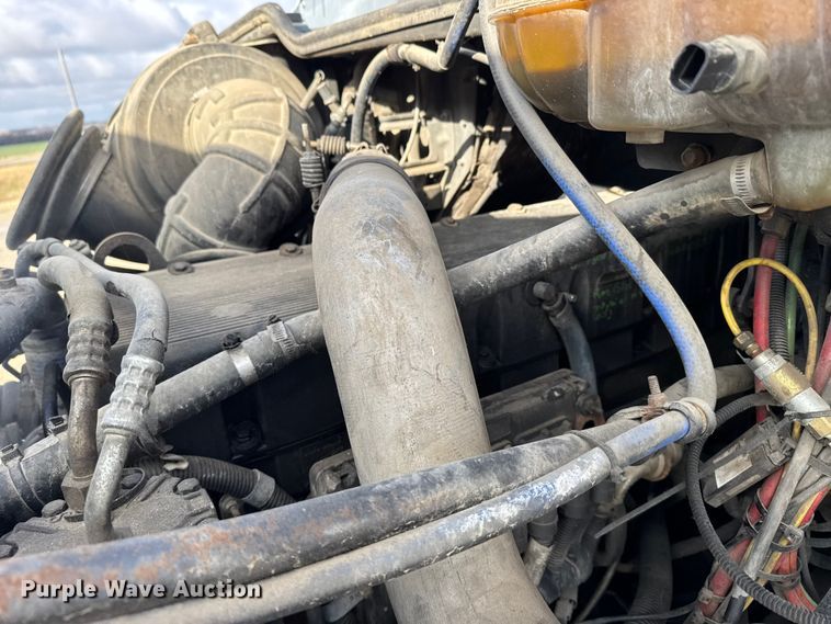 image for item FB0491 1999 Freightliner Century Class semi truck