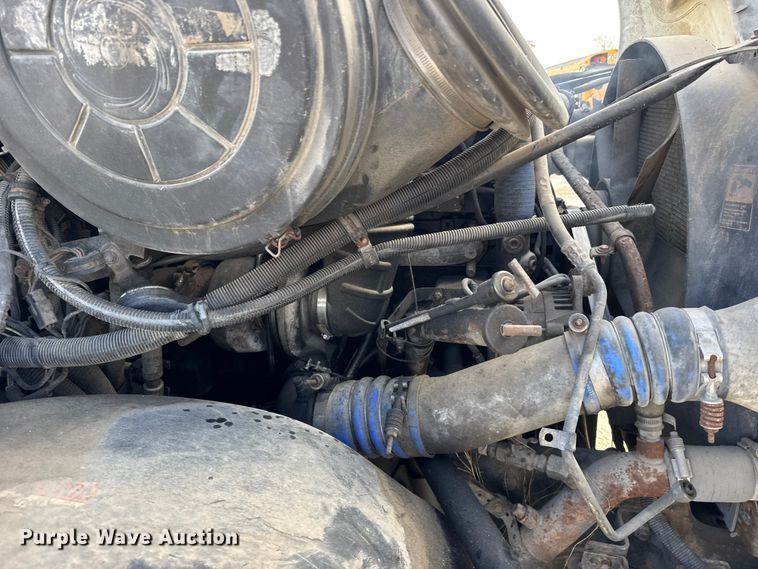 image for item FB0491 1999 Freightliner Century Class semi truck