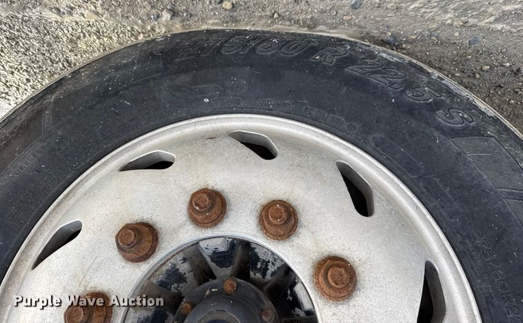 image for item FB0491 1999 Freightliner Century Class semi truck