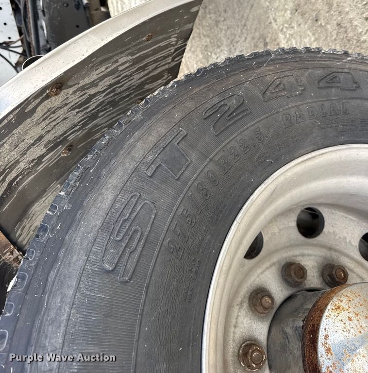 image for item FB0491 1999 Freightliner Century Class semi truck