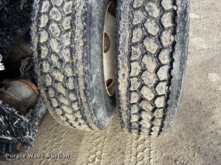 image for item FB0491 1999 Freightliner Century Class semi truck