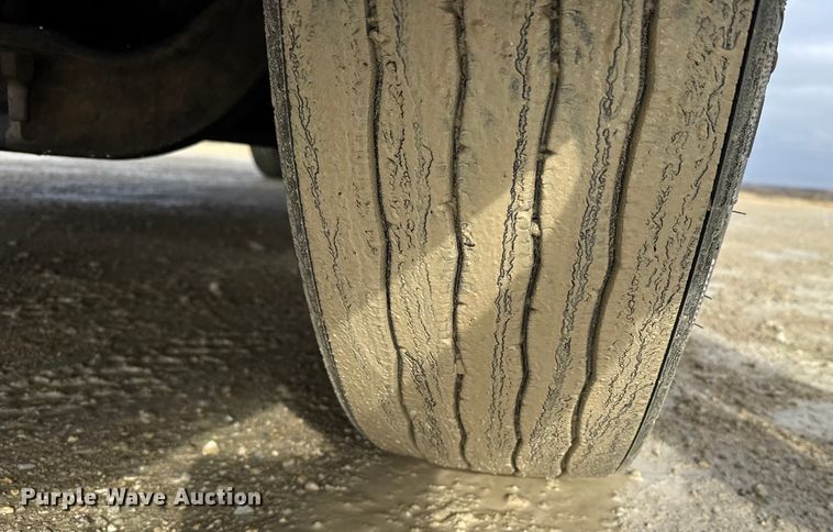 image for item FB0491 1999 Freightliner Century Class semi truck