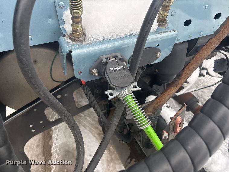 image for item FG1503 2009 Freightliner CST120 semi truck