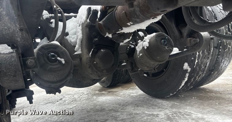 image for item FG1503 2009 Freightliner CST120 semi truck