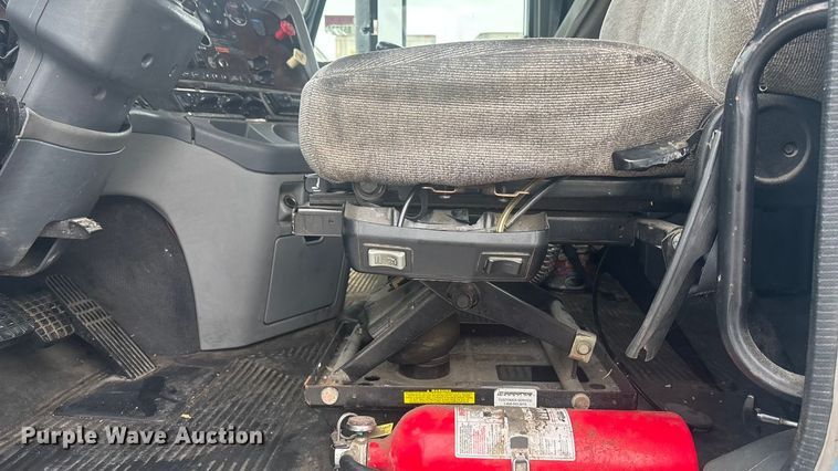 image for item FG1503 2009 Freightliner CST120 semi truck