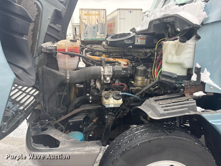 image for item FG1503 2009 Freightliner CST120 semi truck