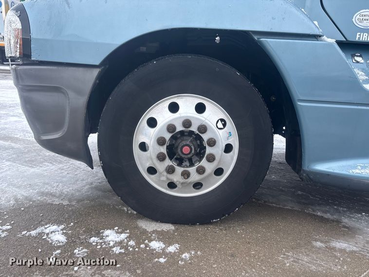 image for item FG1503 2009 Freightliner CST120 semi truck