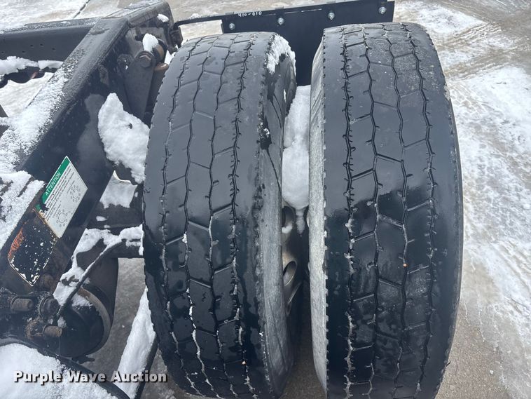 image for item FG1503 2009 Freightliner CST120 semi truck