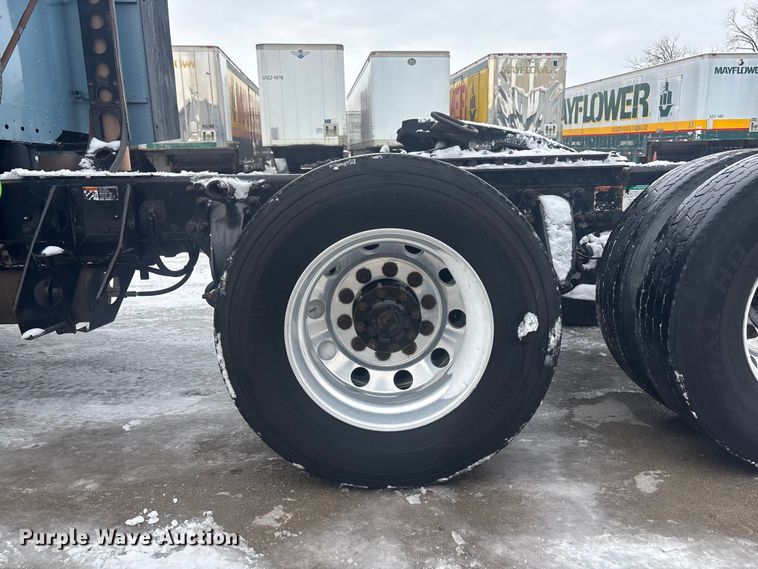 image for item FG1503 2009 Freightliner CST120 semi truck