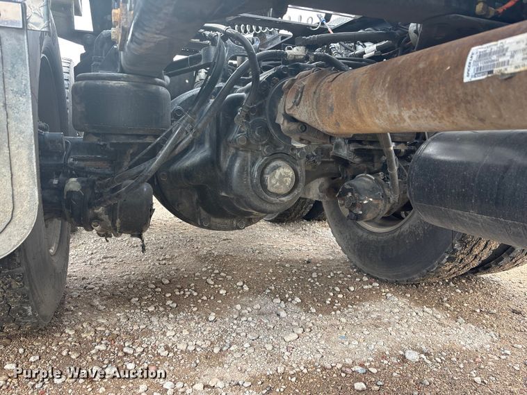 image for item FG1545 2012 Kenworth T800 semi truck