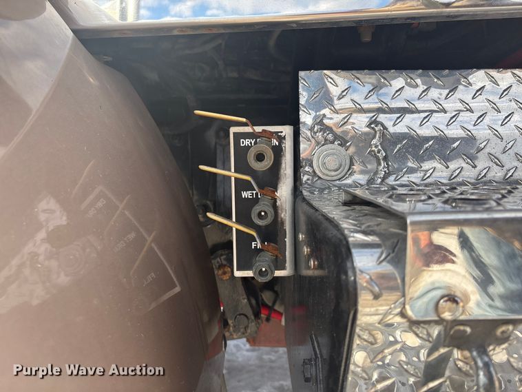 image for item FG1545 2012 Kenworth T800 semi truck