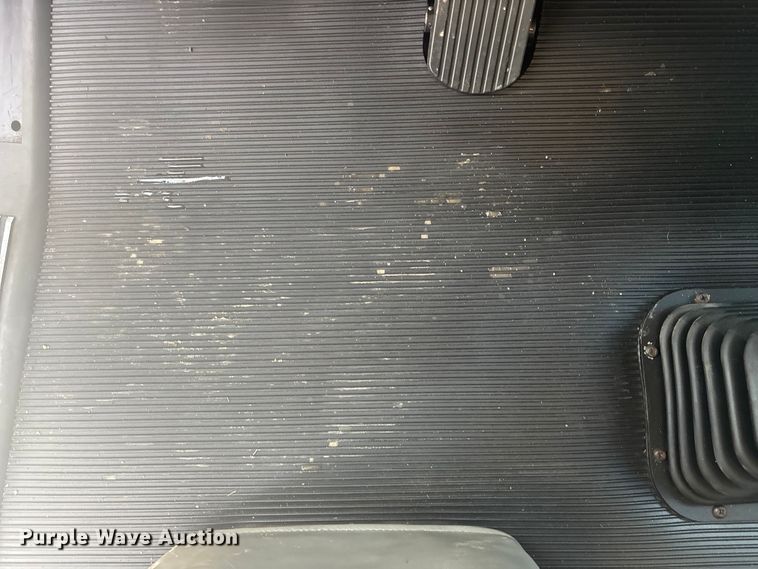 image for item FG1545 2012 Kenworth T800 semi truck