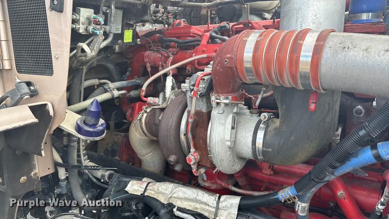 image for item FG1545 2012 Kenworth T800 semi truck