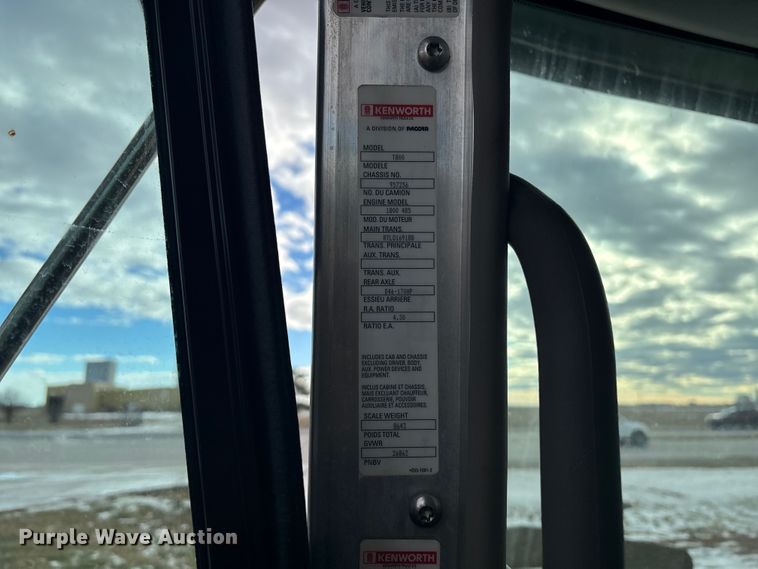 image for item FG1545 2012 Kenworth T800 semi truck