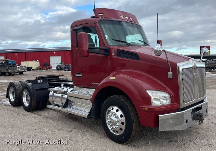 image for item FG1546 2018 Kenworth T880 semi truck