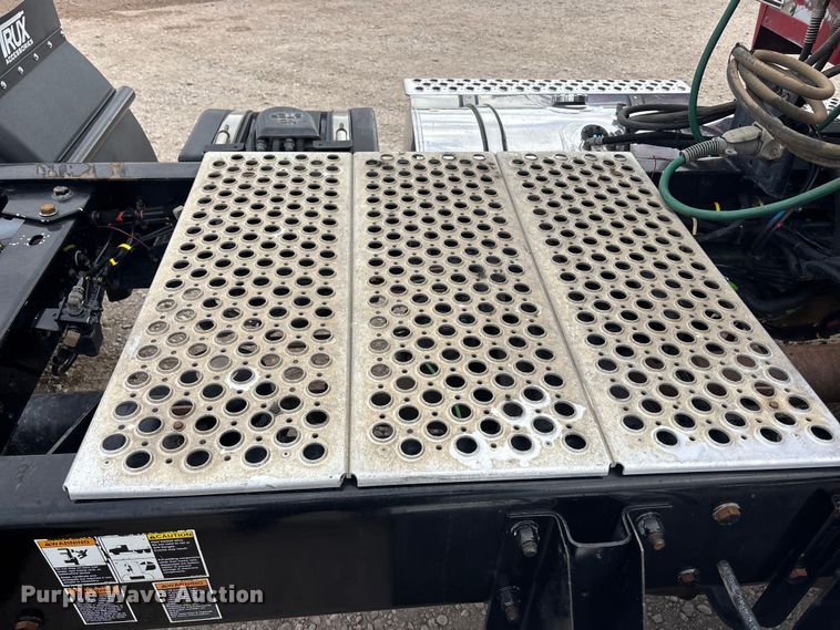 image for item FG1546 2018 Kenworth T880 semi truck