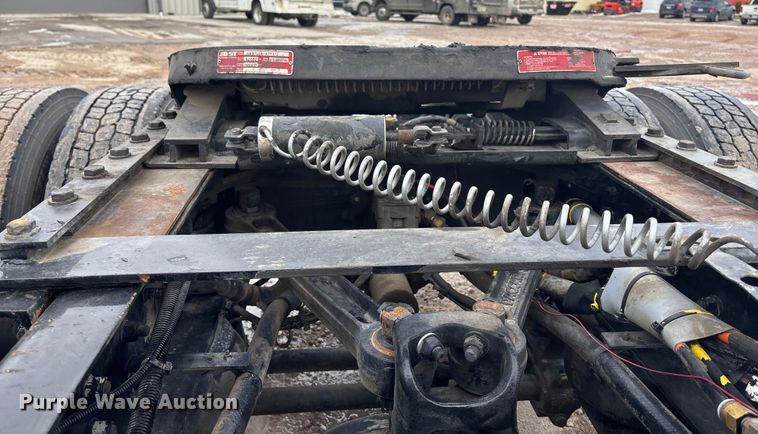 image for item FG1546 2018 Kenworth T880 semi truck