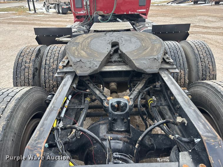 image for item FG1546 2018 Kenworth T880 semi truck