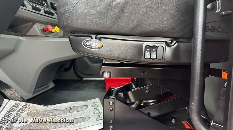 image for item FG1546 2018 Kenworth T880 semi truck