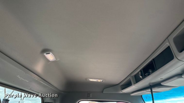 image for item FG1546 2018 Kenworth T880 semi truck