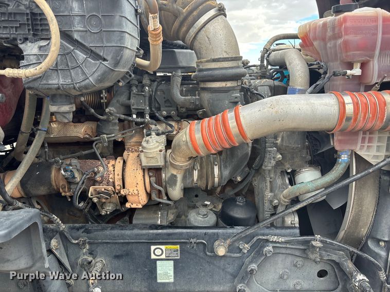 image for item FG1546 2018 Kenworth T880 semi truck