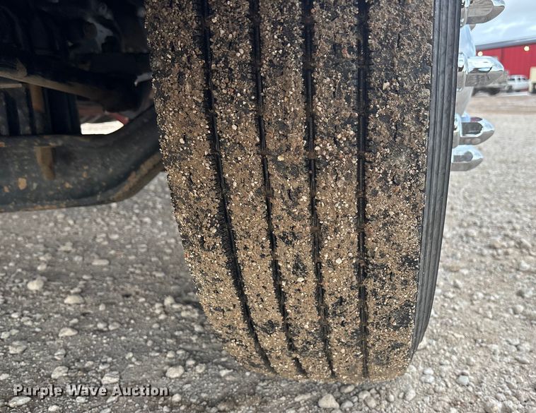 image for item FG1546 2018 Kenworth T880 semi truck