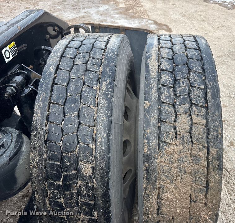 image for item FG1546 2018 Kenworth T880 semi truck